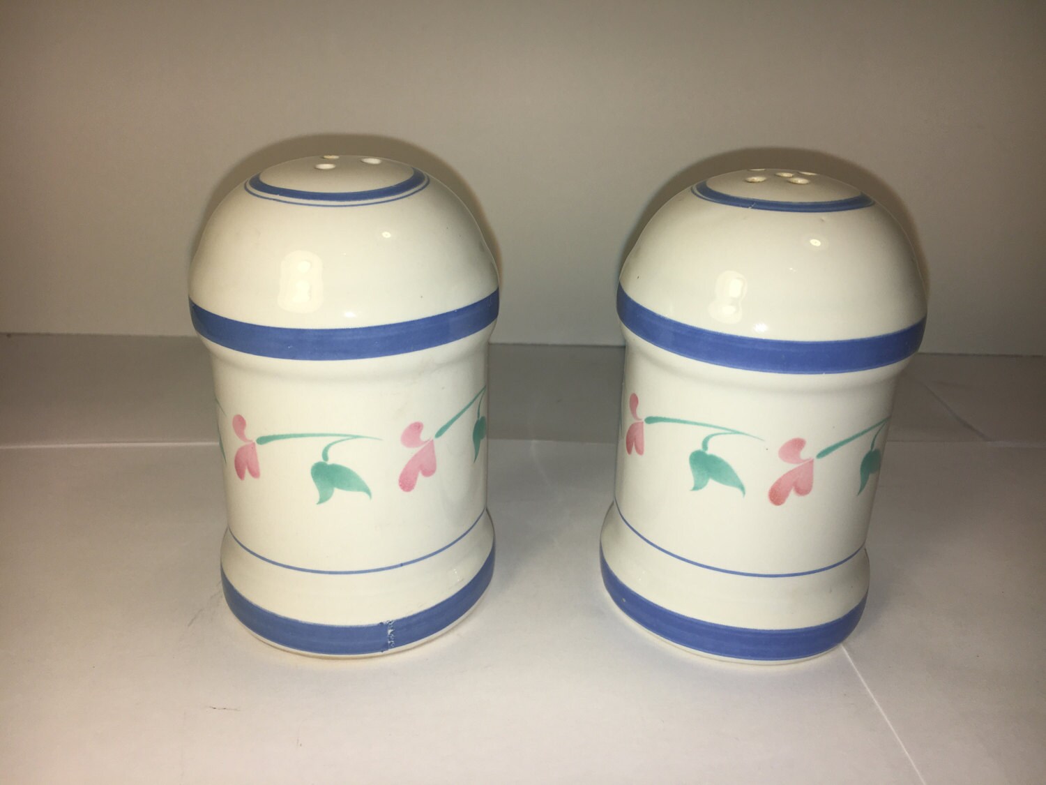 Vintage Stoneware Shakers Country Dinnerware Ceramic