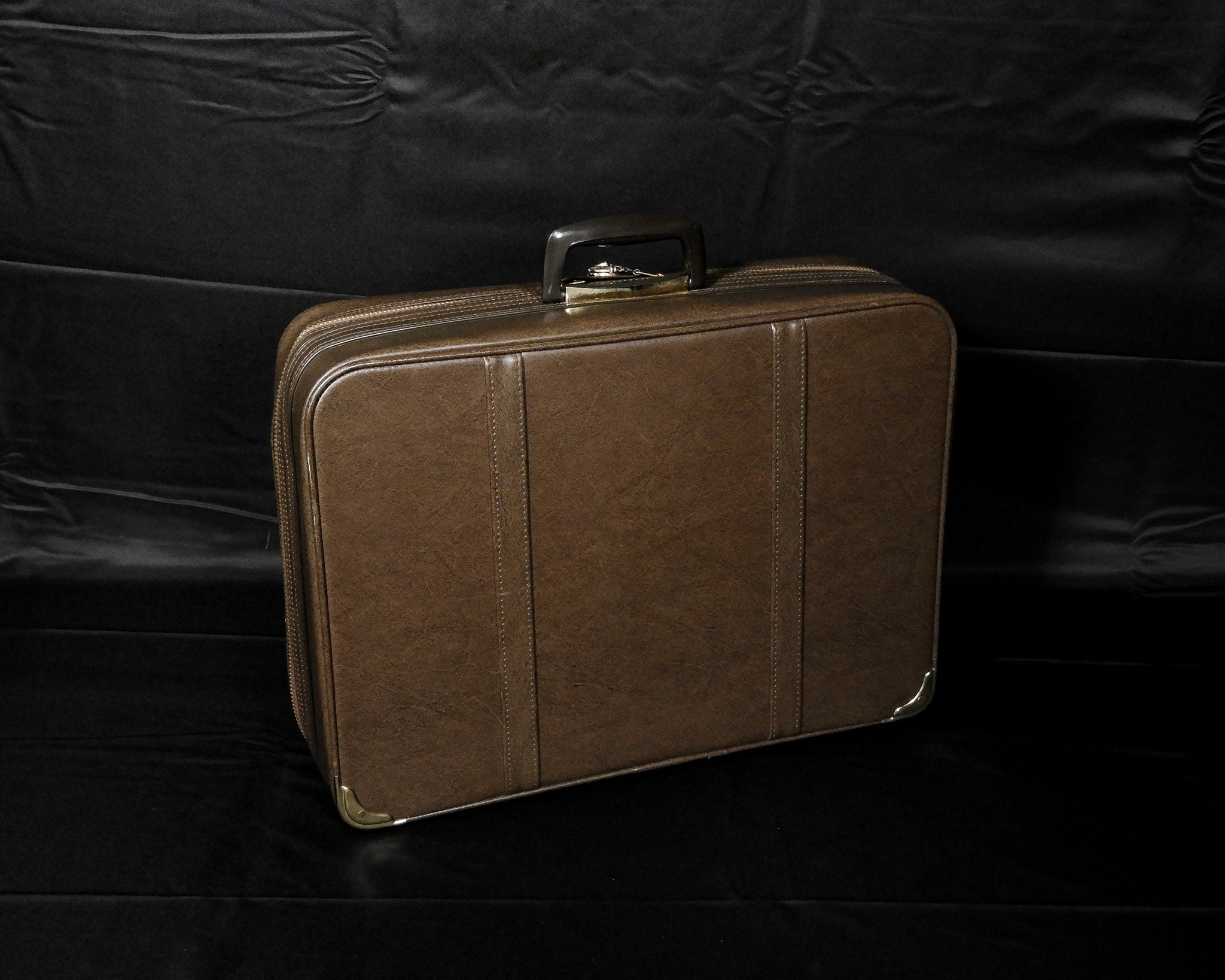 Vintage Brown Luggage, Nesting Suitcases (2), Bantam Travelware, Peters