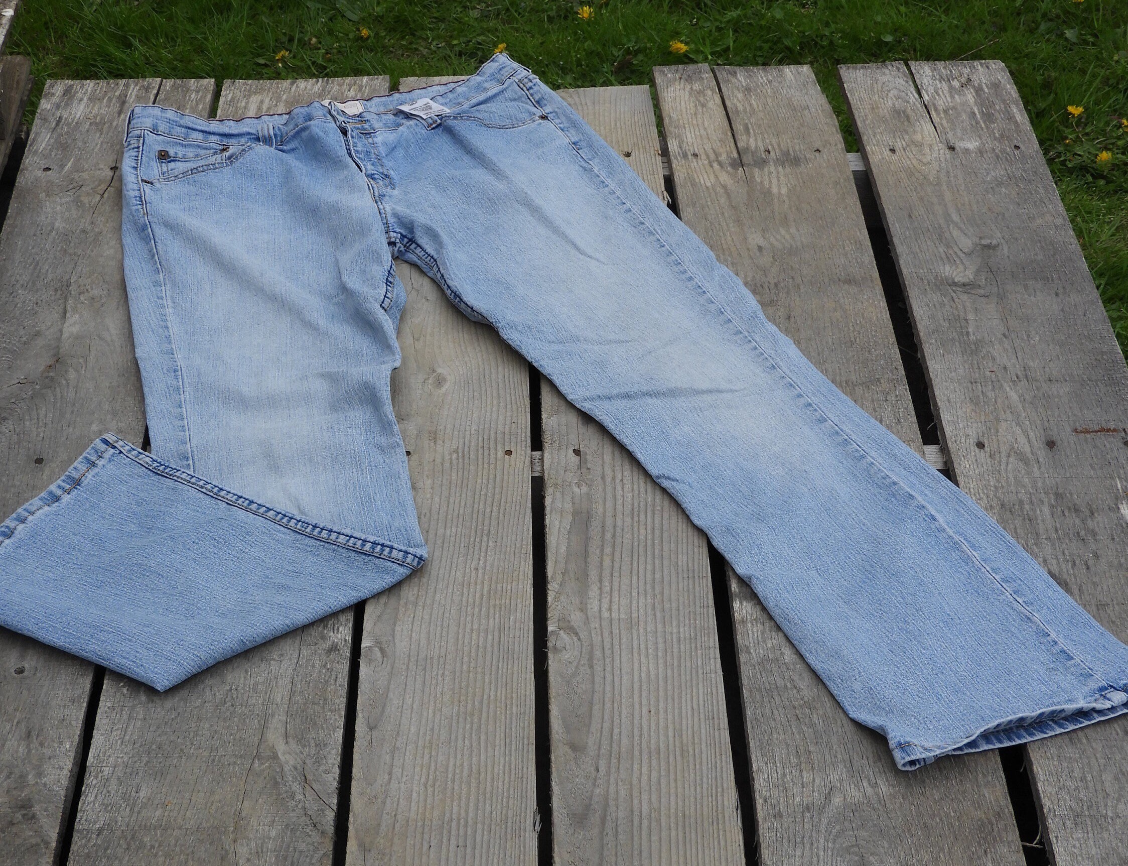 low rise levi jeans for women
