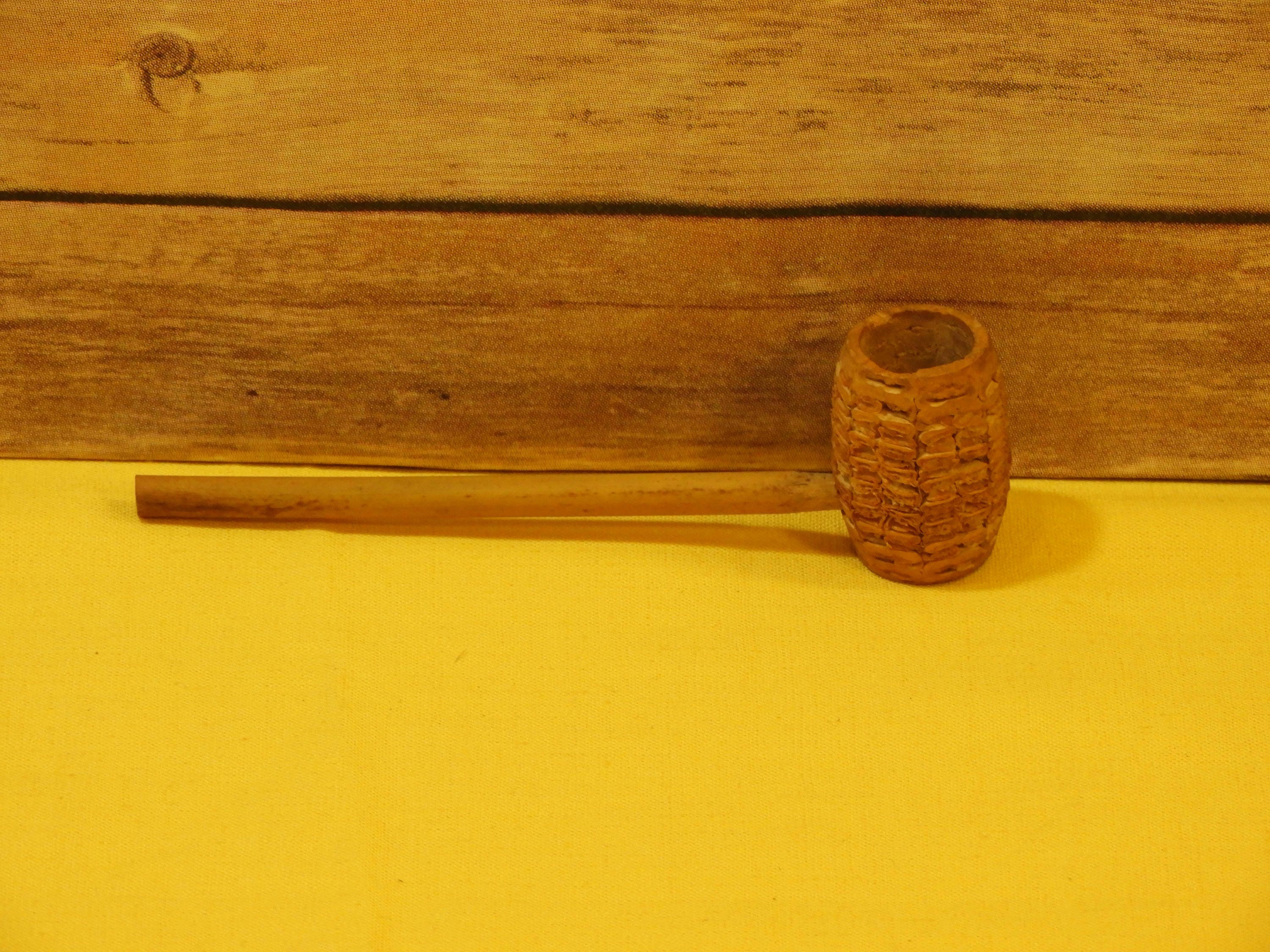 Vintage Corn Cob Pipe, Tobacciana Decor, Golden Brown, Wooden Pipe