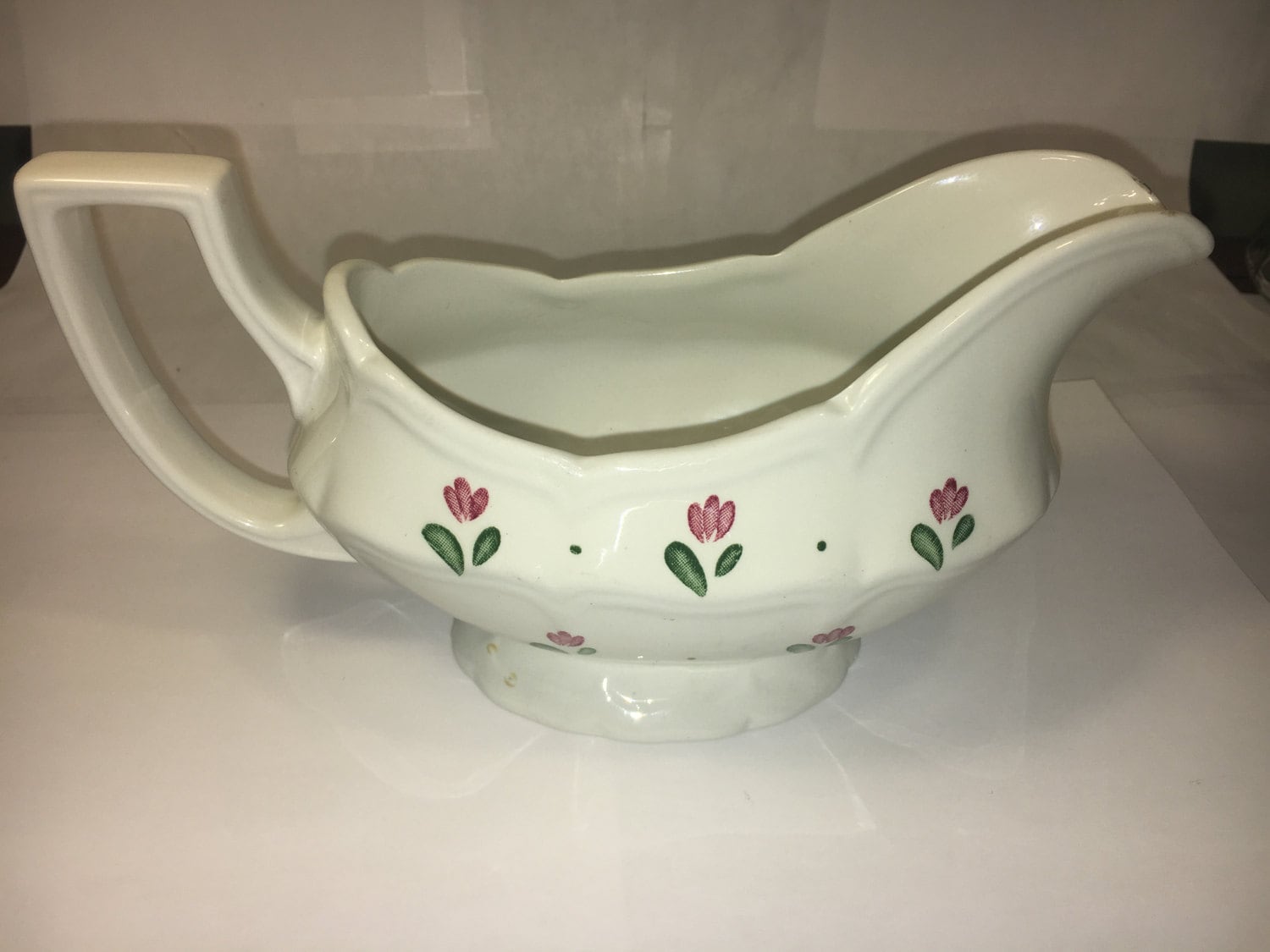 festive traditions gravy boat by gibson designs