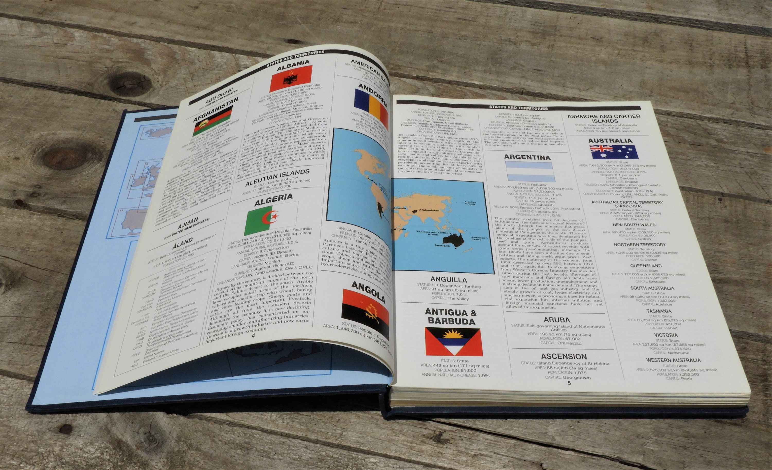 Vintage World Atlas, The Times Family Atlas, Rare First Edition, 1988