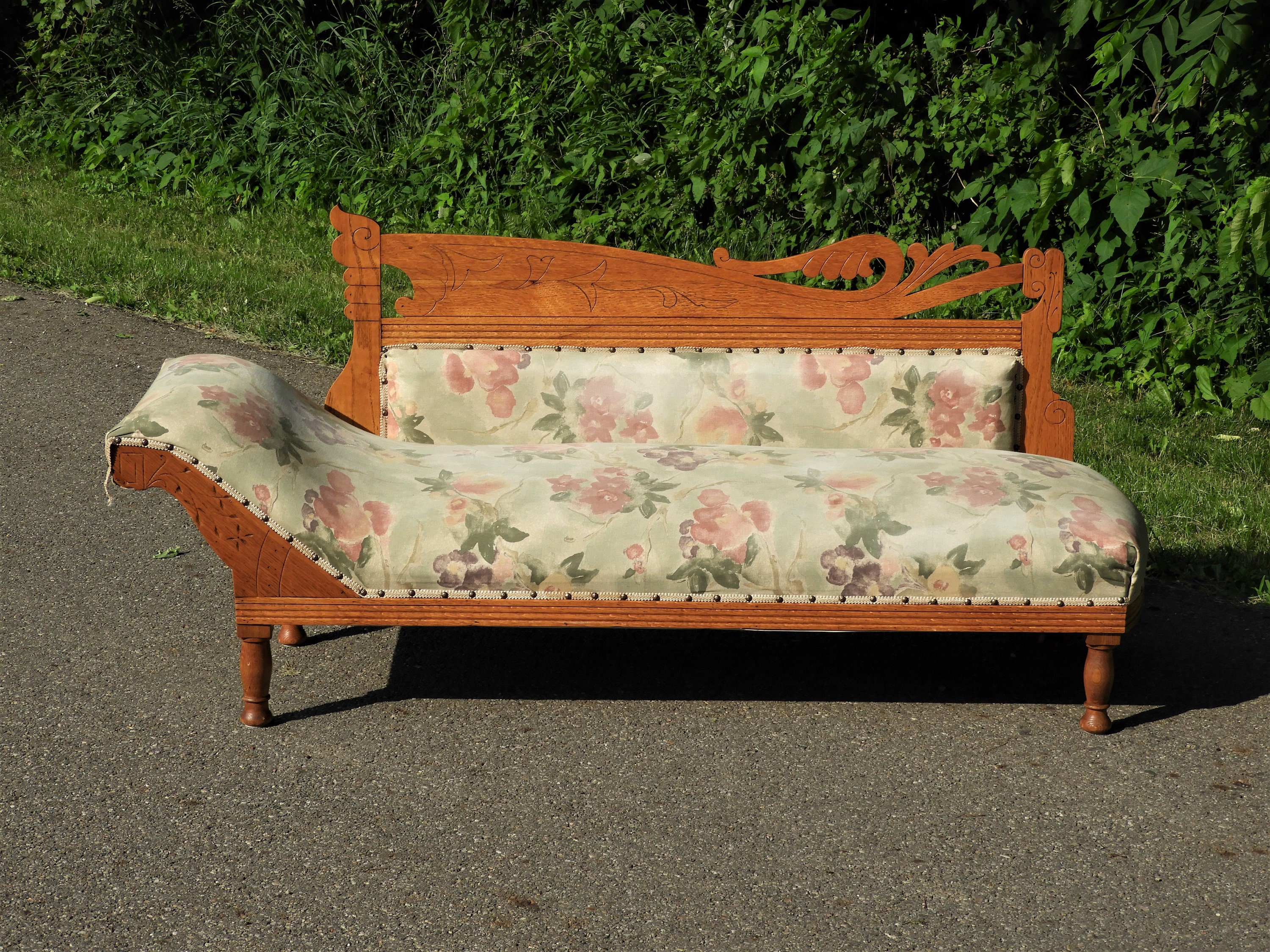 Antique Fainting Couch Musical Note Chaise Lounge Carved Oak