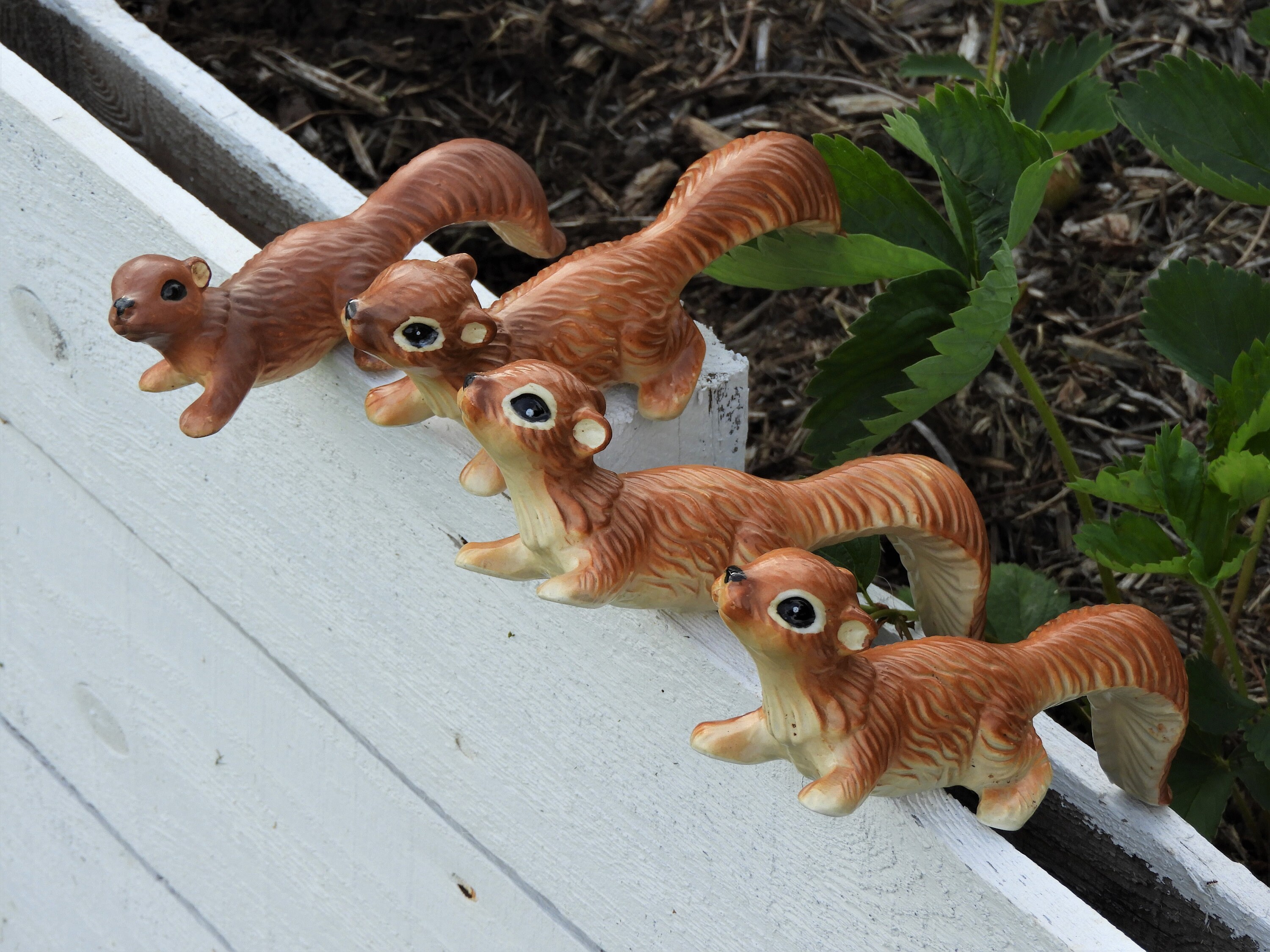 Vintage Squirrel Figurines (4), Brown & Gold Animals, Ceramic Wildlife