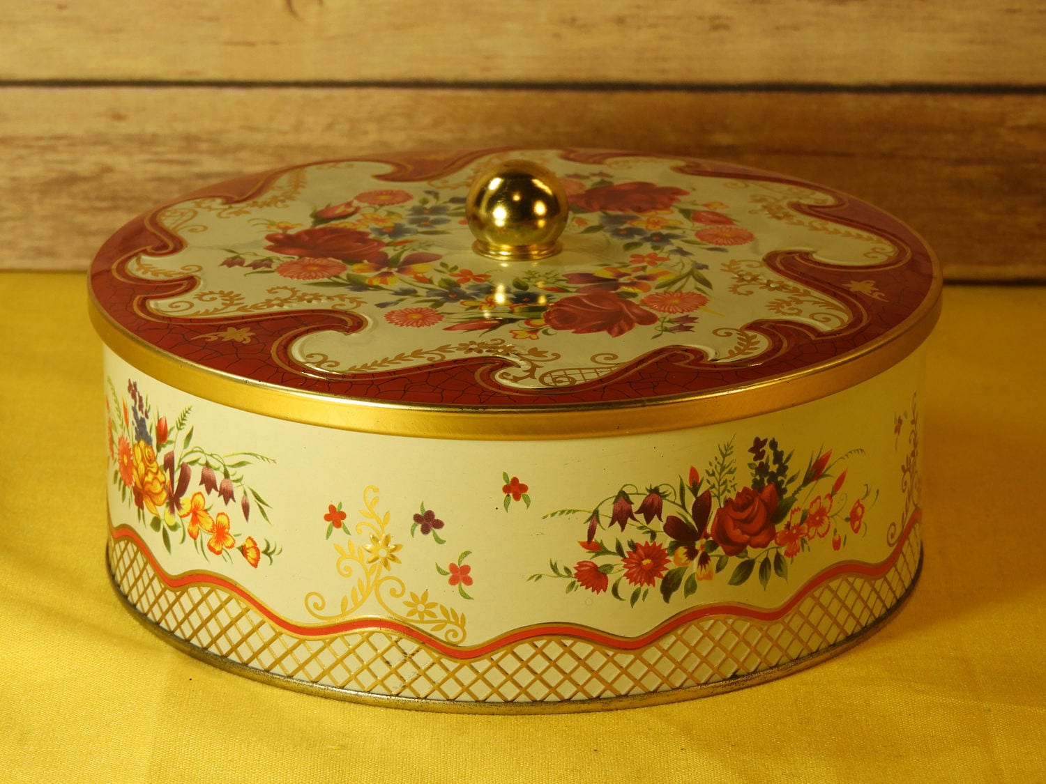 Vintage Daher Tin, Red Floral Wave Container Tin, Decorative Gold Knob