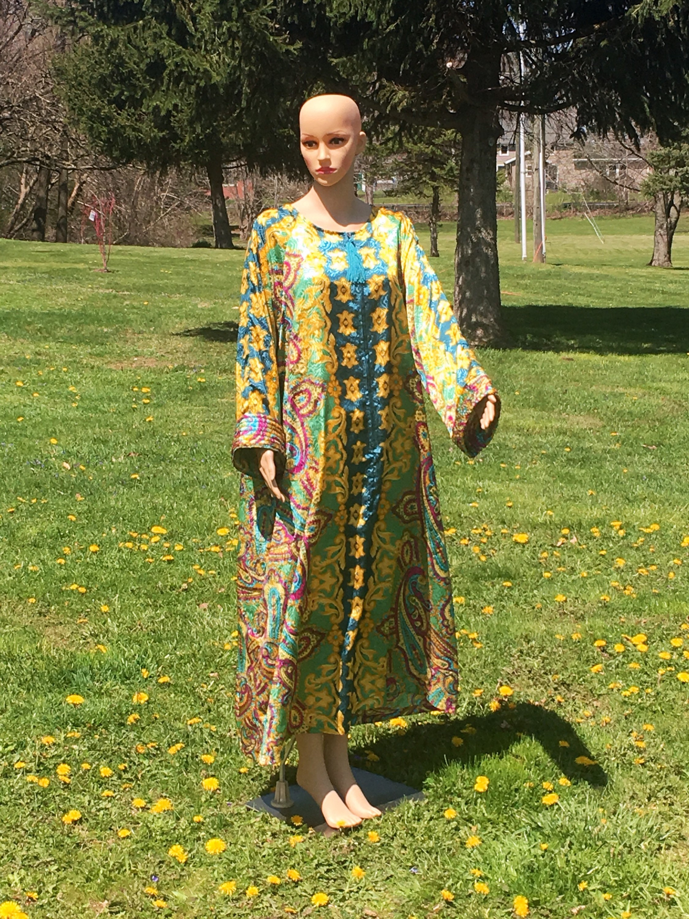 winlar satin caftan