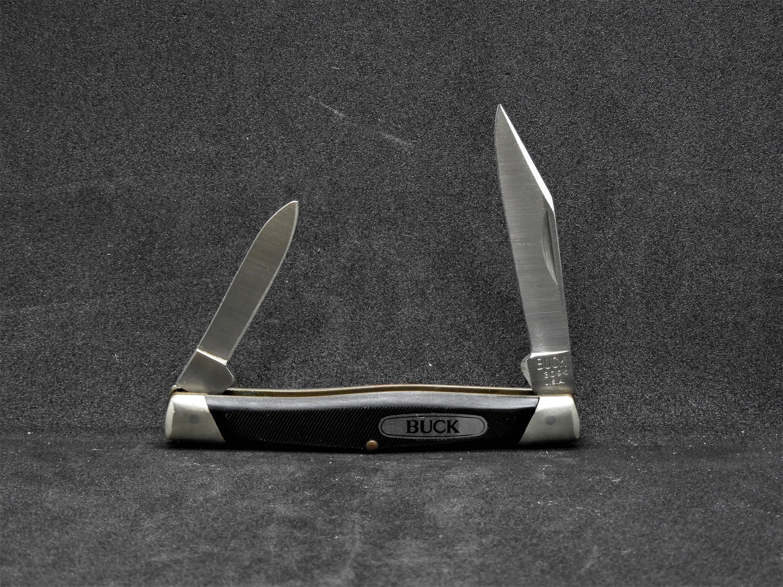 Vintage Buck Pocket Knife, 309 Companion, Black Saw Cut, Delrin Handles