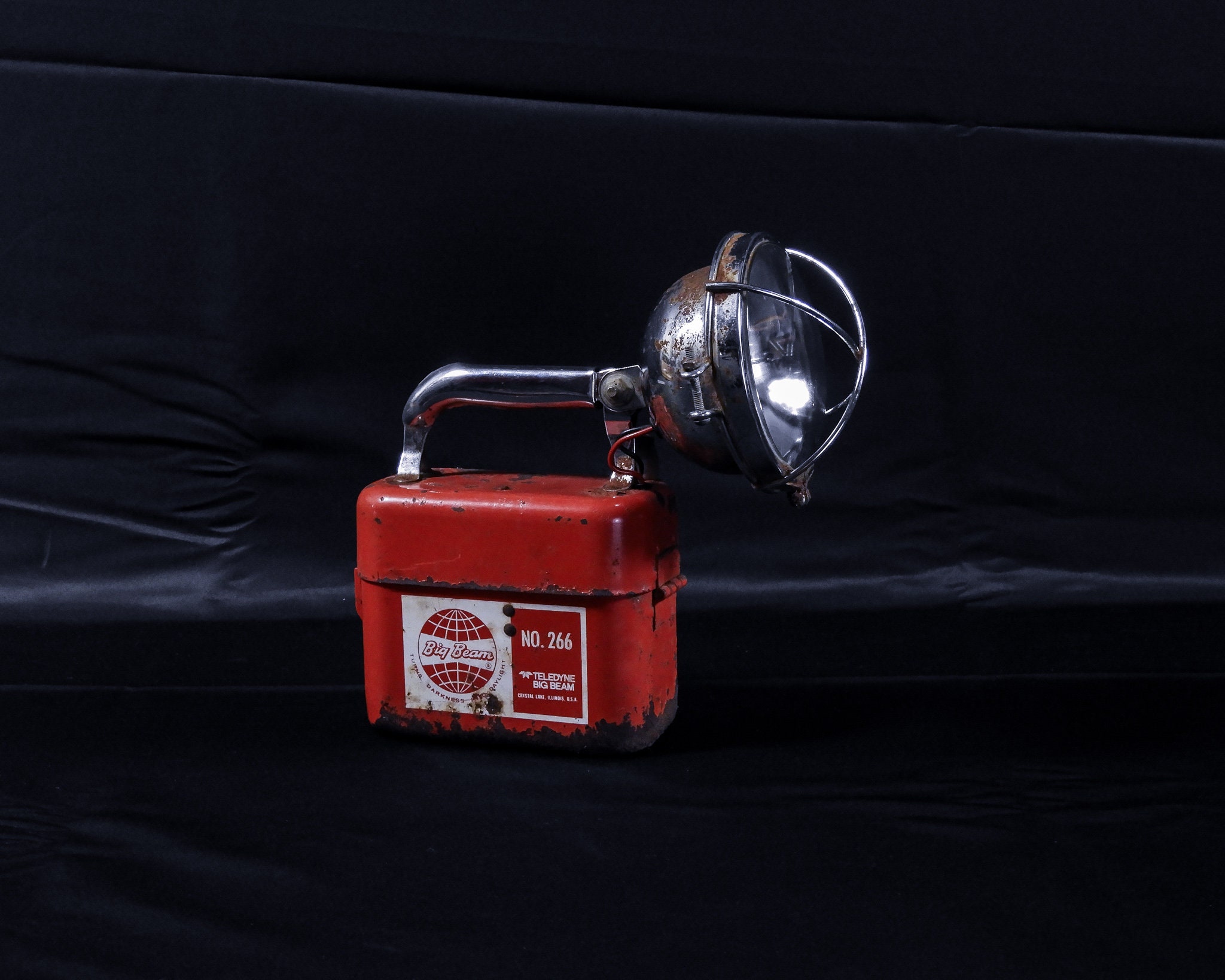 Vintage Big Beam, Teledyne Flashlight, 266 Lantern, Battery Operated