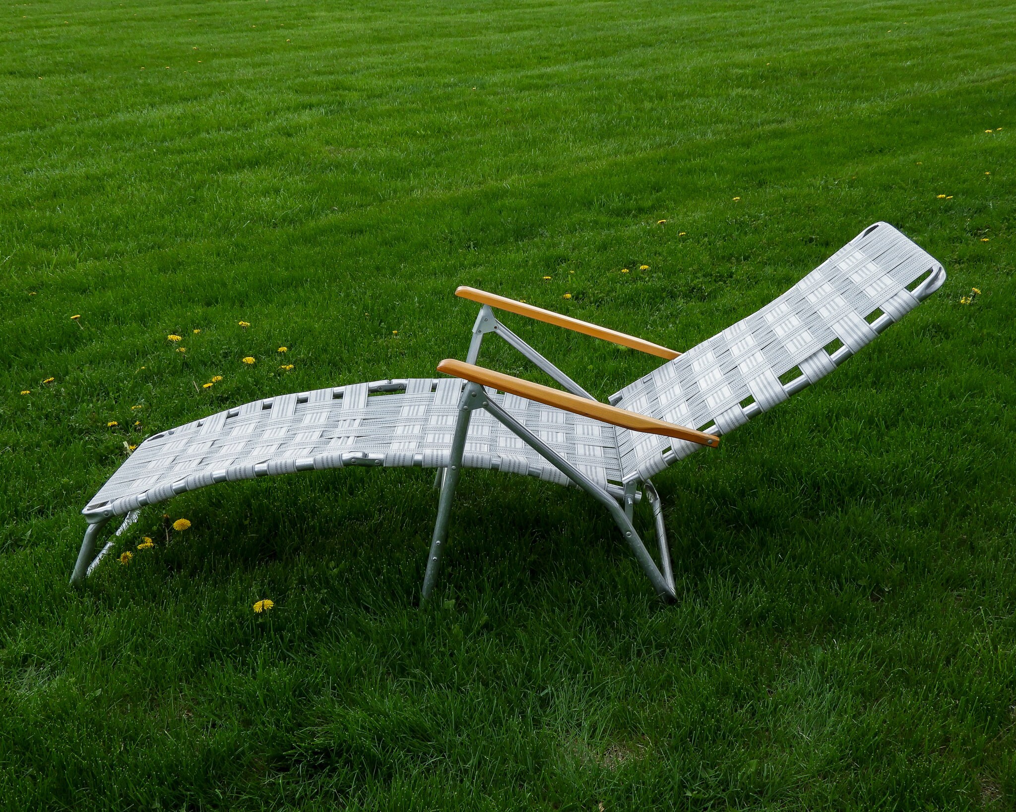 Vintage Chaise Lounge, Genuine Telescope, Wooden Armrests, Lawn Chair, Patio Furniture, White