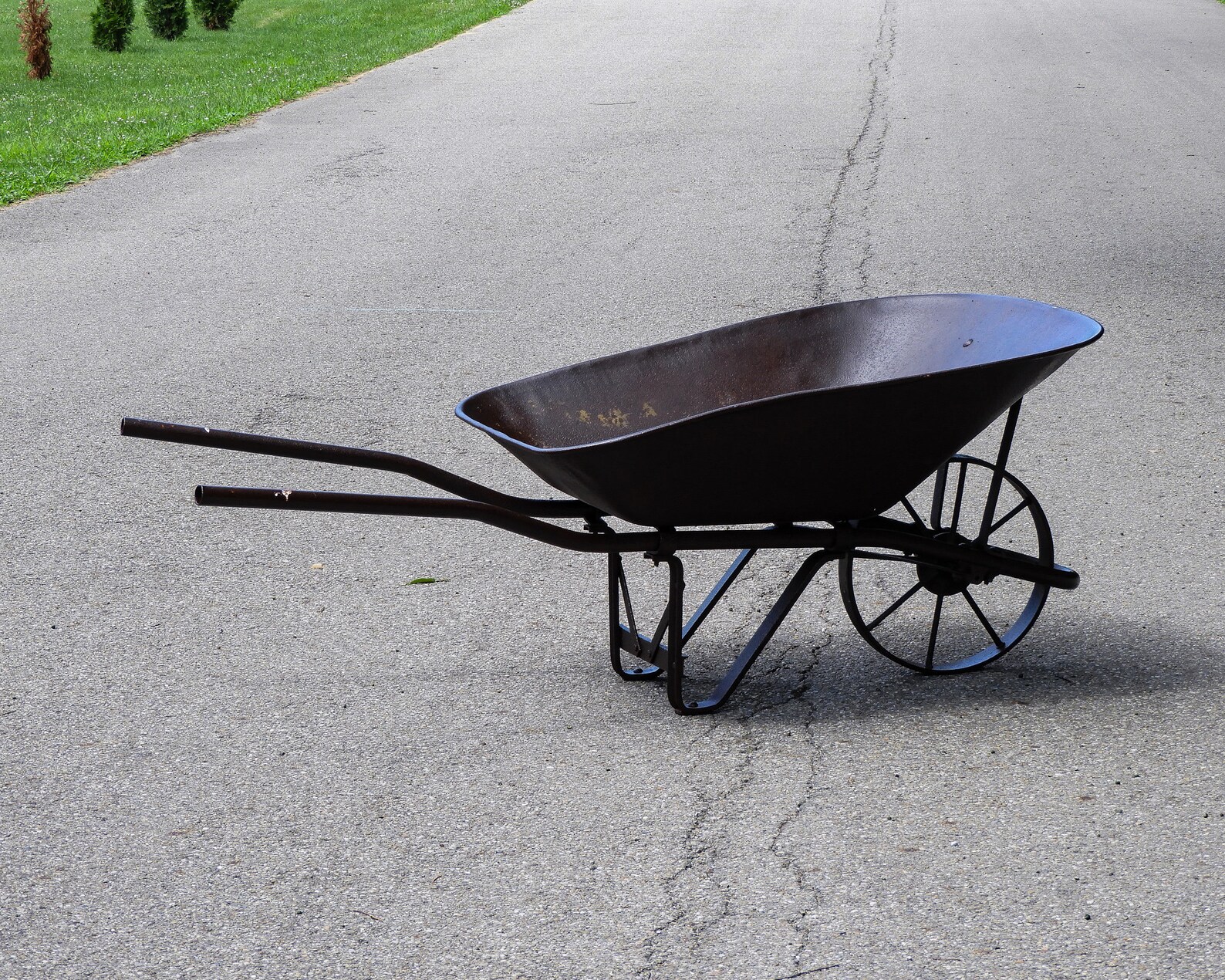 Vintage Rustic Wheelbarrow Chattanooga 143T Industrial Etsy
