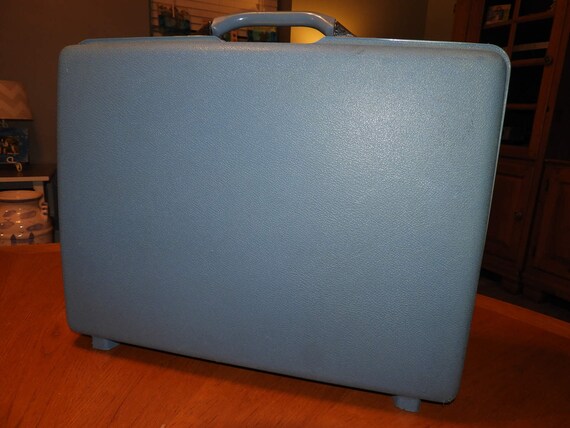 samsonite royal blue luggage