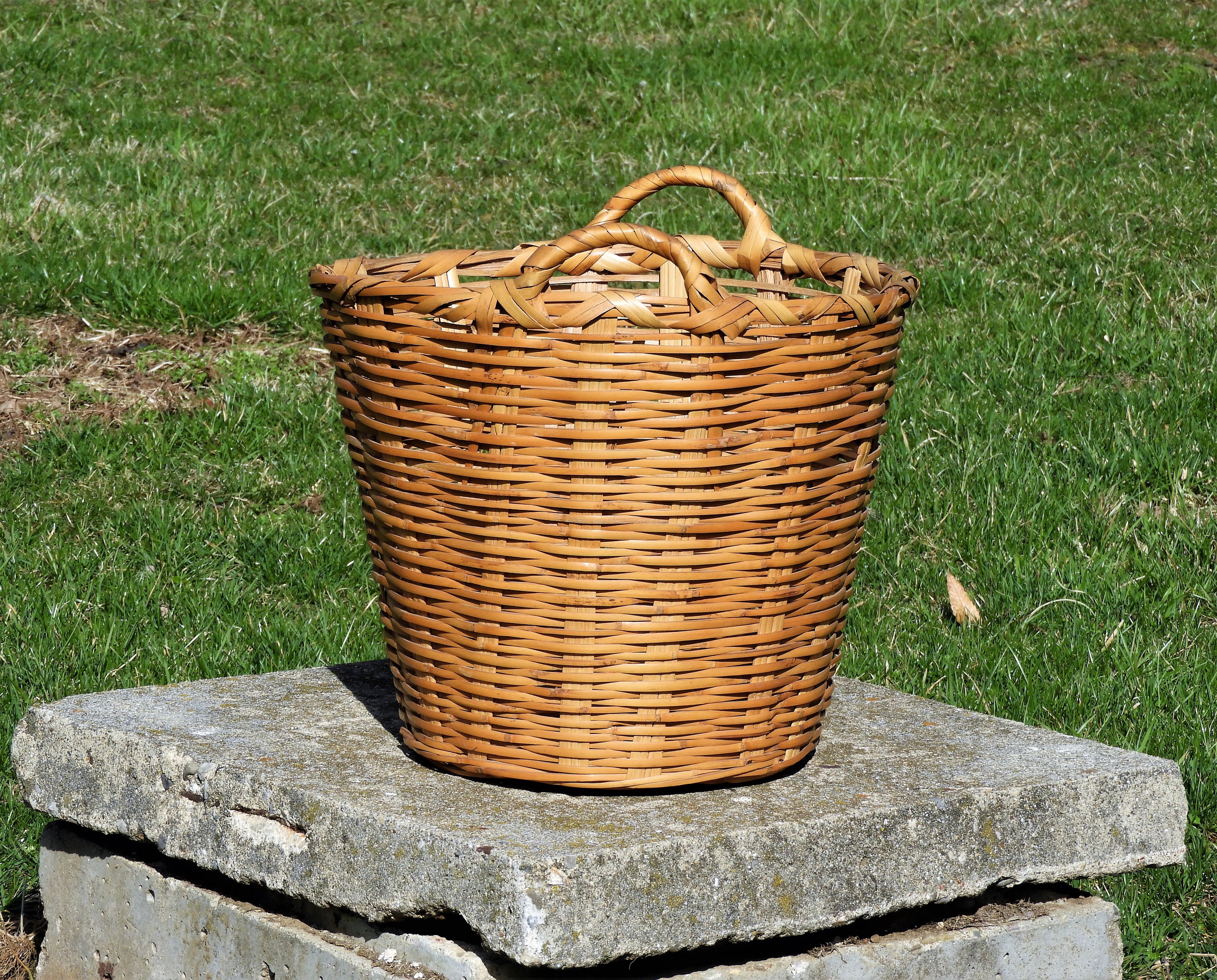 Vintage Rattan Basket, Boho Laundry, Handy Queen Mexico, Bath Towel