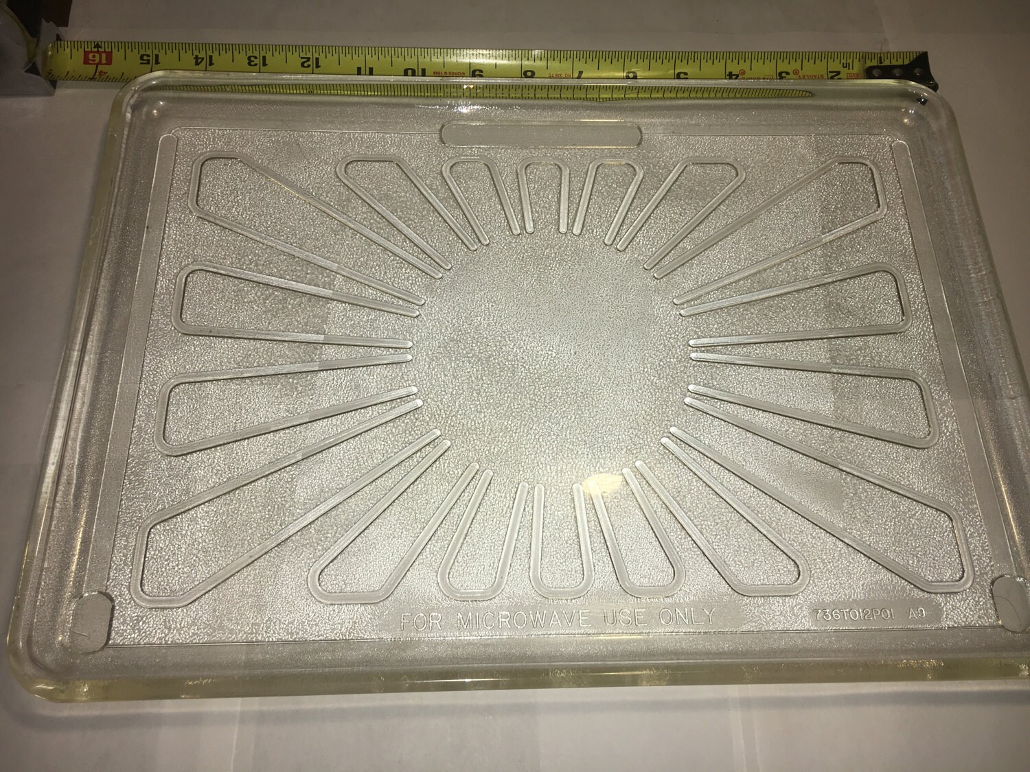 Retro Glass Microwave Plate 15.25 x 10.75 Microwave Plate 736T012P01 A1