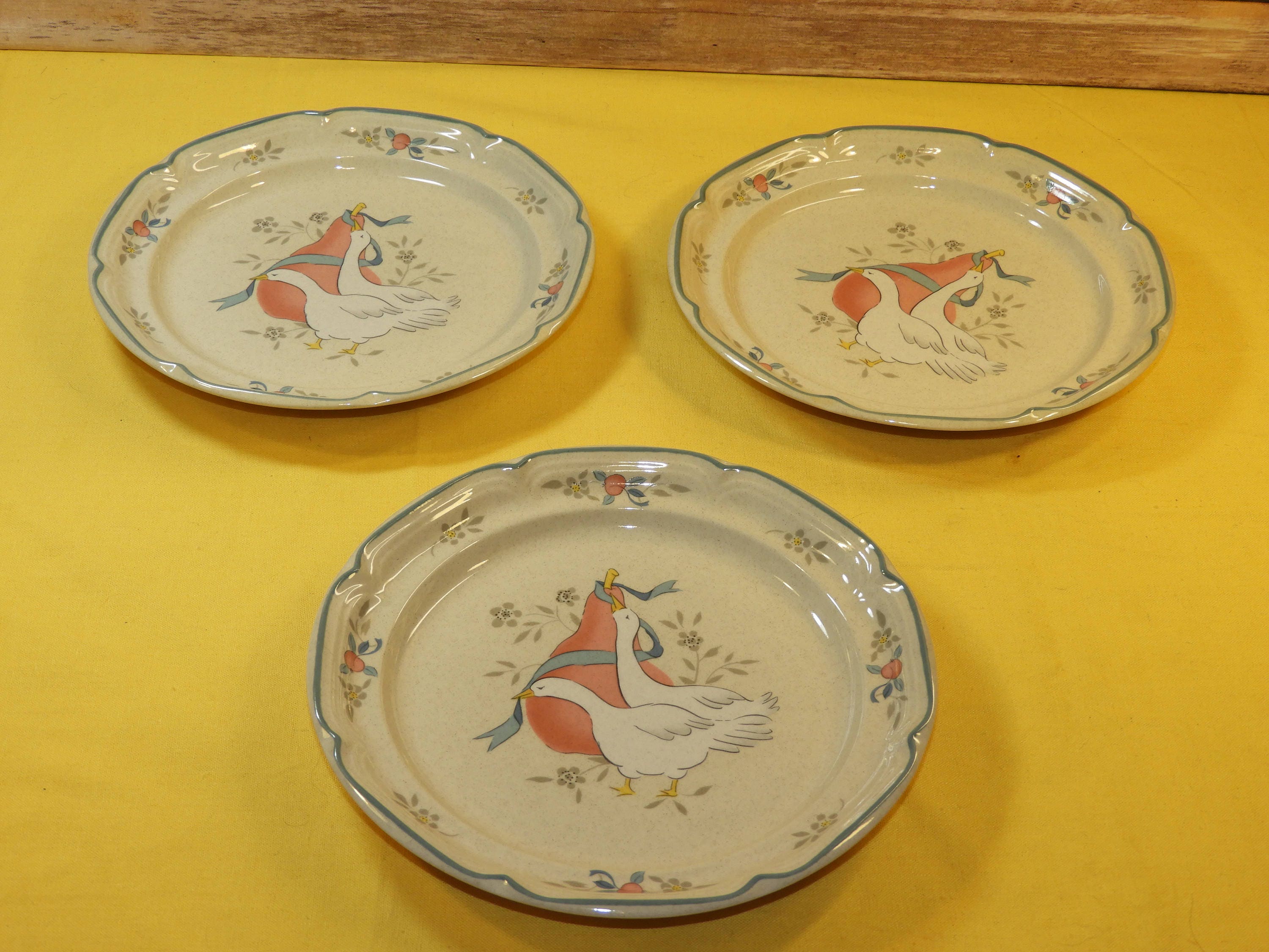 Vintage International China Salad Plates (3),Marmalade Decorative