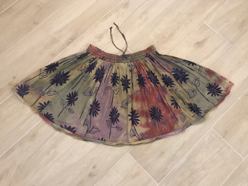 Vintage India Tie Dye Thin Cotton Gauze Skirt by Venus Love~Hand Painted Batik Florals~1970s Gypsy Indian Hippie Festival Clothing~One Size