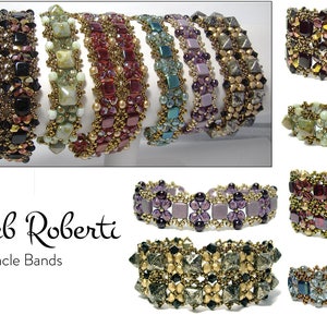 Könnte beinhalten: Eine Sammlung von acht Perlenarmbändern in verschiedenen Farben und Mustern, darunter Schwarz, Grün, Lila und Rot. Die Armbänder sind aus kleinen, quadratischen Perlen gefertigt und weisen eine Vielzahl von Texturen auf. Die Armbänder sind in einer Collage angeordnet, wobei sich einige Armbänder überlappen. Der Text "Deb Roberti Pinnacle Bands" ist am unteren Rand des Bildes sichtbar.