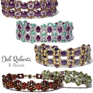 Puede incluir: Cuatro pulseras de cuentas en diferentes colores y patrones. Las pulseras están hechas con cuentas pequeñas en tonos de morado, verde, dorado y rojo. Las pulseras tienen aproximadamente 5 cm de ancho y están diseñadas para usarse en la muñeca. Las pulseras están etiquetadas como "Deb Roberti X-Bands".