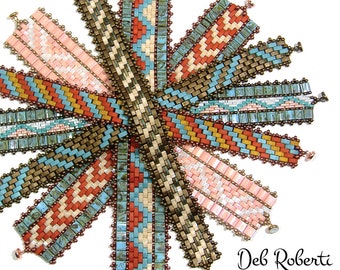 Könnte beinhalten: Eine Sammlung von 10 bunten Perlenarmbändern mit geometrischen Mustern in den Farben Türkis, Braun, Orange, Weiß und Rosa. Die Armbänder sind in einem Kreis angeordnet, mit dem Text "Deb Roberti Tila Medley Bands" am unteren Rand.