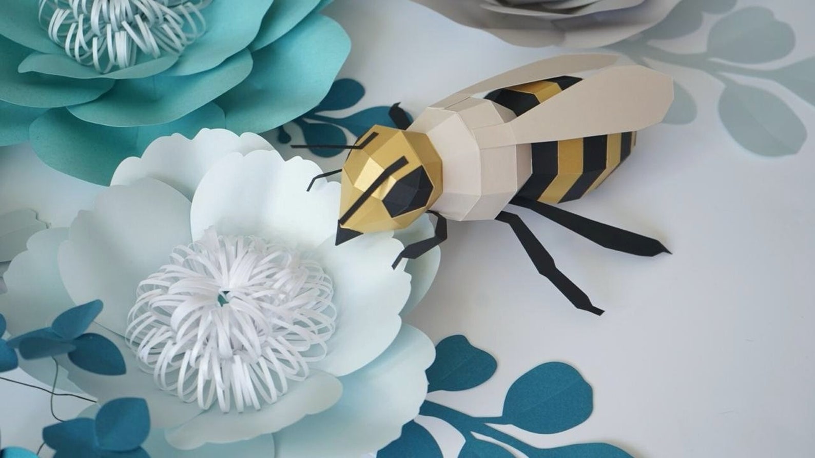 PAPERCRAFT WALL BEE / paper bumblebee diy / honey bee paper Etsy