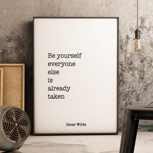 オスカー ワイルドの「Be Yourself」プリント、人生の名言、白黒アート、モチベーションを高める名言のインスピレーションプリント、室内装飾用、フレームなしとフレーム付きアート