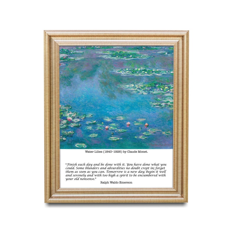Puede incluir: Impresi&oacute;n enmarcada de "Nen&uacute;fares" de Claude Monet, que presenta una serena escena acu&aacute;tica con nen&uacute;fares y flores en tonos azules, verdes y rosas. El marco dorado rodea la obra de arte y una cita de Ralph Waldo Emerson.