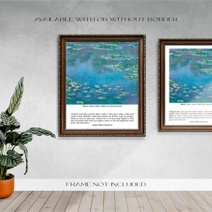 Puede incluir: Dos impresiones enmarcadas de la pintura "Nen&uacute;fares" de Claude Monet, con una cita debajo. Los marcos son marrones con detalles ornamentados. La obra representa un estanque con nen&uacute;fares y flores. Una planta en maceta con hojas a rayas verdes y blancas est&aacute; en primer plano.