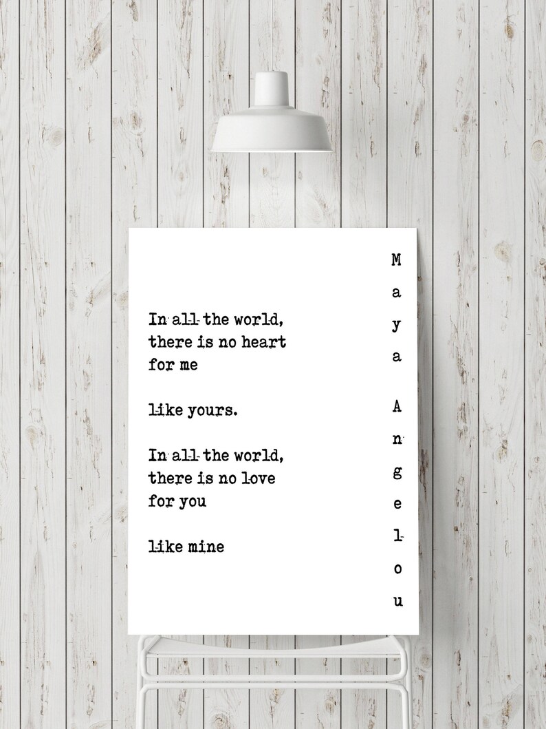 K&ouml;nnte beinhalten: Schwarz-wei&szlig; Typografie-Druck mit dem Text "In der ganzen Welt gibt es kein Herz f&uuml;r mich wie deines. In der ganzen Welt gibt es keine Liebe f&uuml;r dich wie meine."