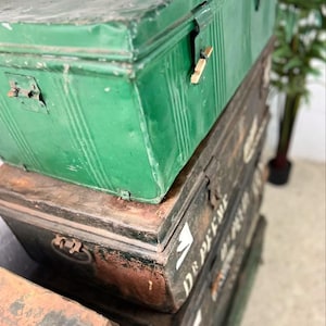 Vintage industrial chest / suitcase / valise image 4