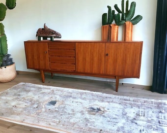 Vintage Sideboard / Sideboard / langer Schrank