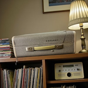 Vintage Philips Record Player - Etsy