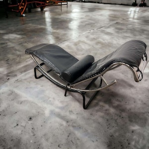 Vintage deckchair / lounge chair: Cassina Corbusier style