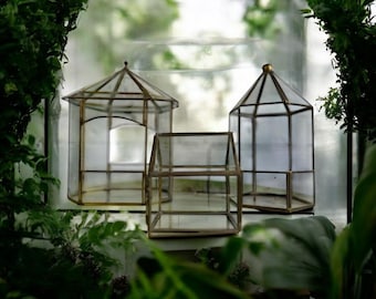 Vintage mini conservatory / display case / etagere