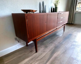 vintage XL teak sideboard / sideboard / chest of drawers