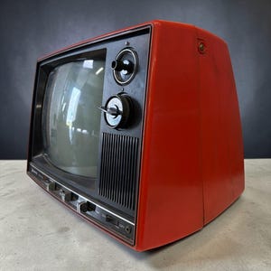 Vintage portable orange TV 'Sanyo 12-T222U'