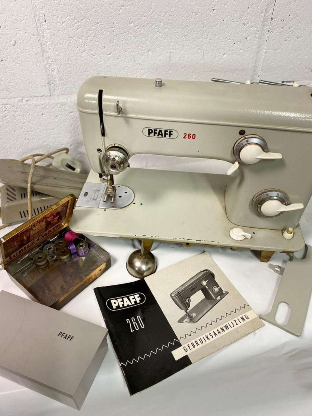 Vintage Sewing Machine PFAFF 260 Operation Unknown Etsy Canada