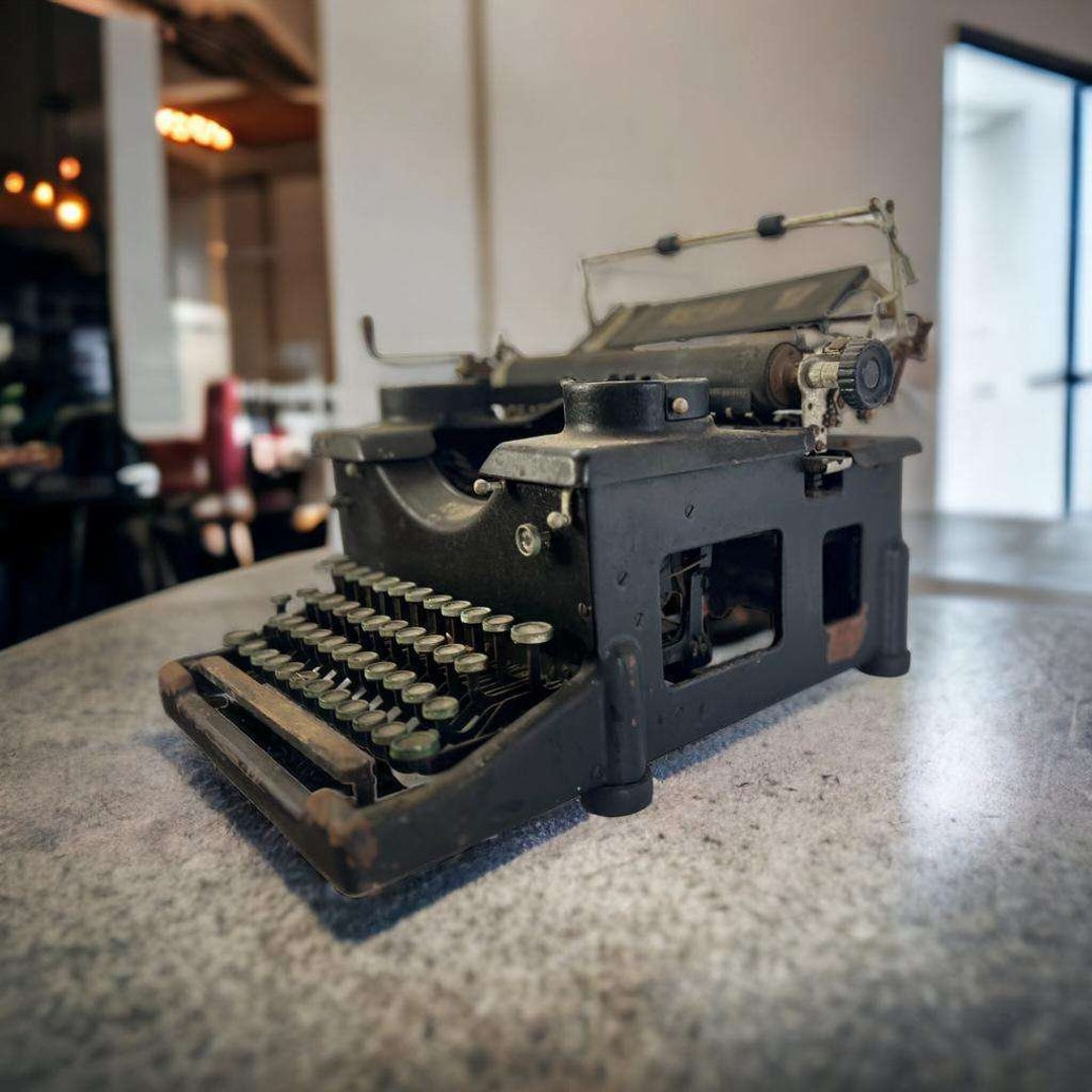 Vintage Typewriter Royal 1920 - Etsy