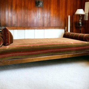 Vintage daybed 2024 with trundle