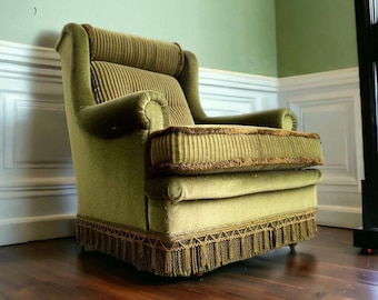 Vintage green single seater / armchair / club chair