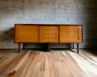 Vintage Sideboard / Sideboard / Kommode