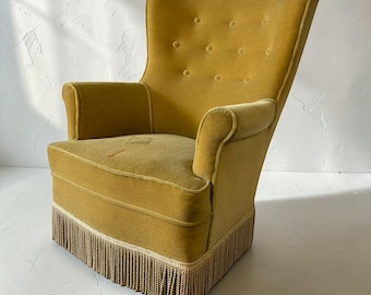 Vintage ochre yellow armchair / single seat with fringes