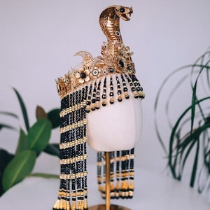 Couronne noire de Cléopâtre, couronne en or égyptienne, casque royal, couronne de Cléopâtre pour le carnaval, déguisement de mardi gras, déguisement de Cléopâtre d&#39;halloween