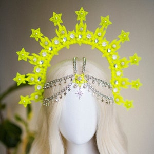 Neon Yellow Star Halo Crown,UV Active Headpiece,Glow In Dark Crown,Neon Festival Headdress,Rave Crown,Handmade Costume,Goddess Crown,UV