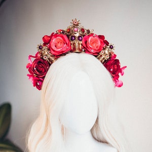 La Catrina Crown, Skull Tiara, Pink Red Flower Headpiece, Mexican Festival Crown, Day of the Dead, Dia de los Muertos, Gothic Wedding Tiara