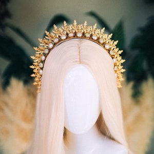 Golden Leaf, Pearl Crown, Wedding Tiara, Boho Bridal Headpiece, Handmade Gold Halo, Celestial Goddess Crown, Pearl Festival Crown