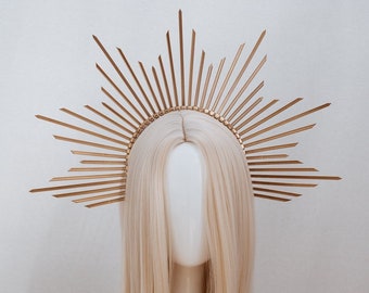 Gold Halo Krone, Sunburst Kopfschmuck, Himmlische Göttin Tiara, Festival Halo, Boho Hochzeitskrone, Statement Braut Tiara, Handgefertigtes Kopfstück