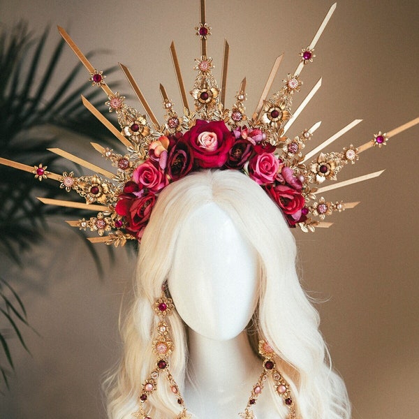 Couronne de halo de fleur, couronne de fleur rouge, casque de déesse d'or, couronne de mariage, casque de mariée, couronne d'or, couronne de halo d'or