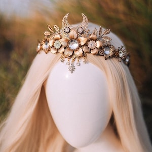 Celestial Moon Crown, Gold Wedding Tiara, Boho Headpiece, Lunar Goddess, Festival Crown, Wiccan Halo, Handmade Fantasy Tiara, Mystic Bride