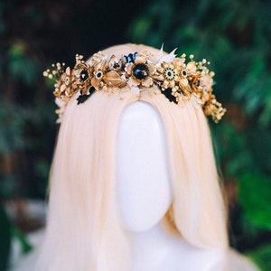 Black dried flower tiara Flower crown Celestial jewellery Halloween headpiece Fairy crown Prom accessories Bridal crown Crystal crown Moon