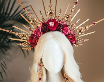 Couronne de halo de fleur, couronne de fleur rouge, casque de déesse d'or, couronne de mariage, casque de mariée, couronne d'or, couronne de halo d'or