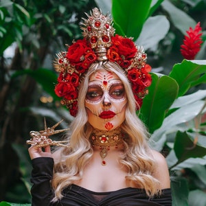 Corona de halo de La Catrina, corona de flores rojas, tocado de calavera, tocado gótico, tocado mexicano, corona de festival hecha a mano, tiara del Día de los Muertos